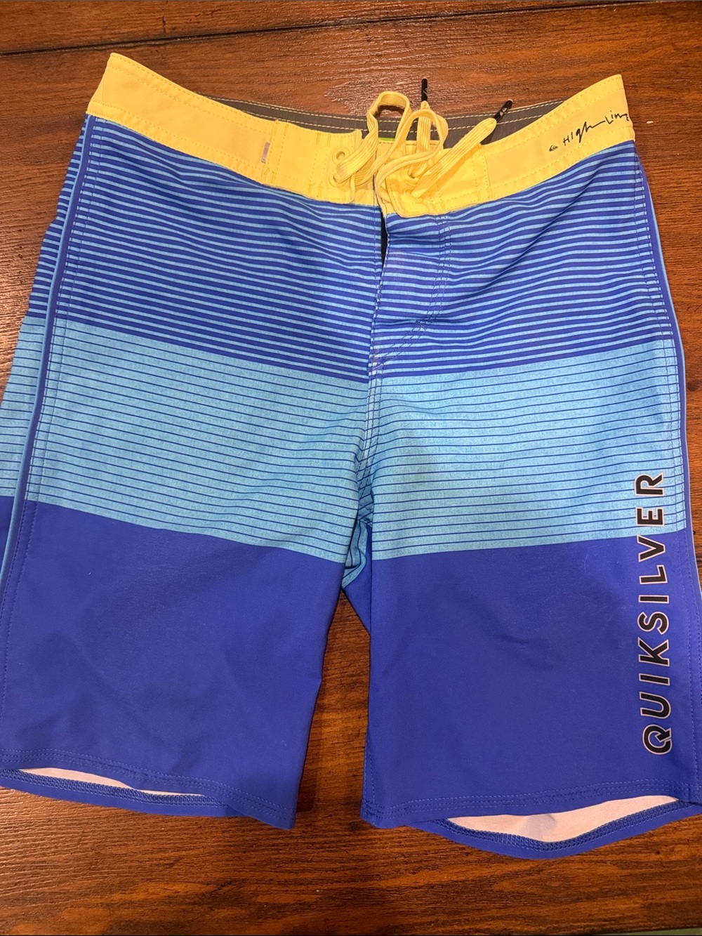 Quiksilver Men's Yellow Waistband Blue Gradient Stripe Boardshorts